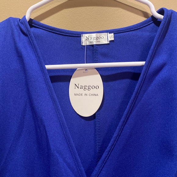 Naggoo new with tags short-sleeved blue wrap dress with ruffle at bottom - Picture 2 of 6